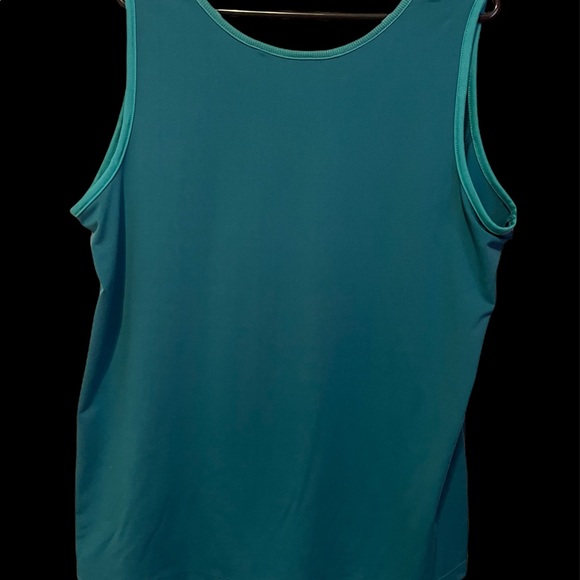 Workout tee - Picture 2 of 4